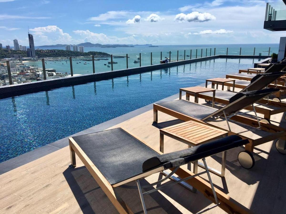 The Base Pattaya Exterior foto