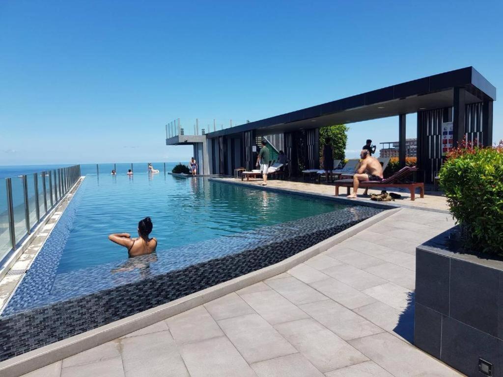 The Base Pattaya Exterior foto